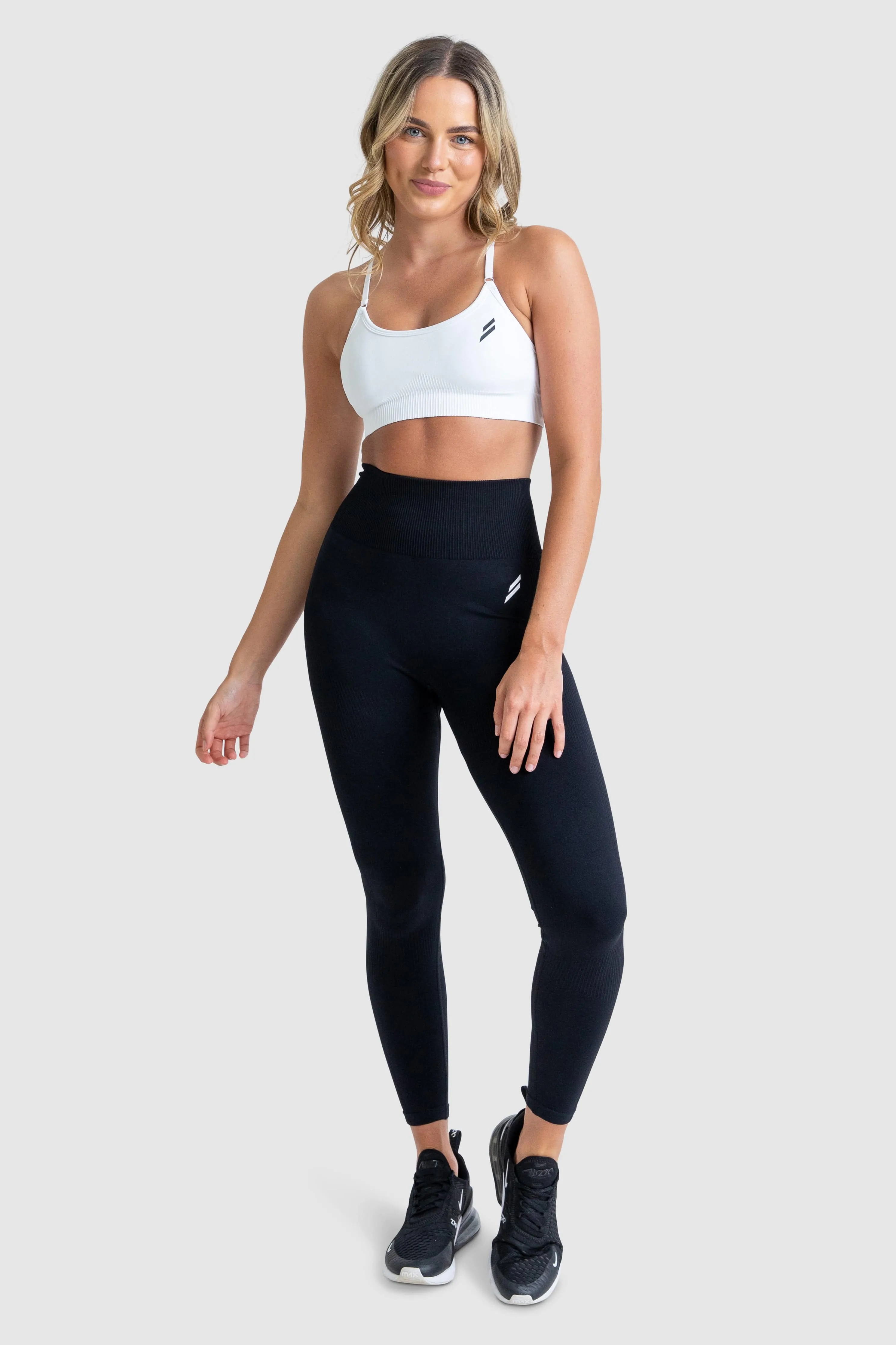 Impact Seamless Crop - White