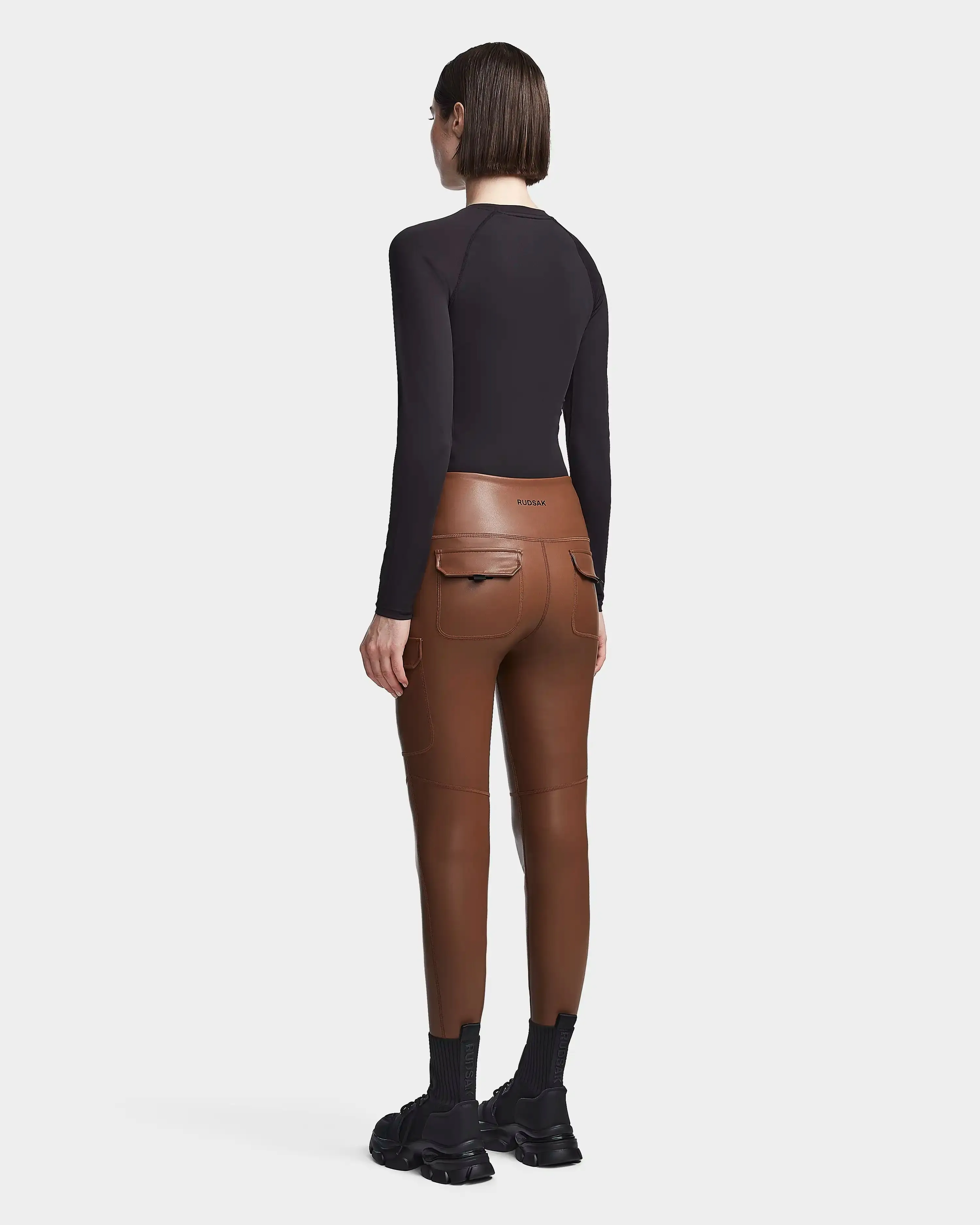 SIEN L WOMEN'S STRETCH VEGAN LEATHER CARGO LEGGINGS